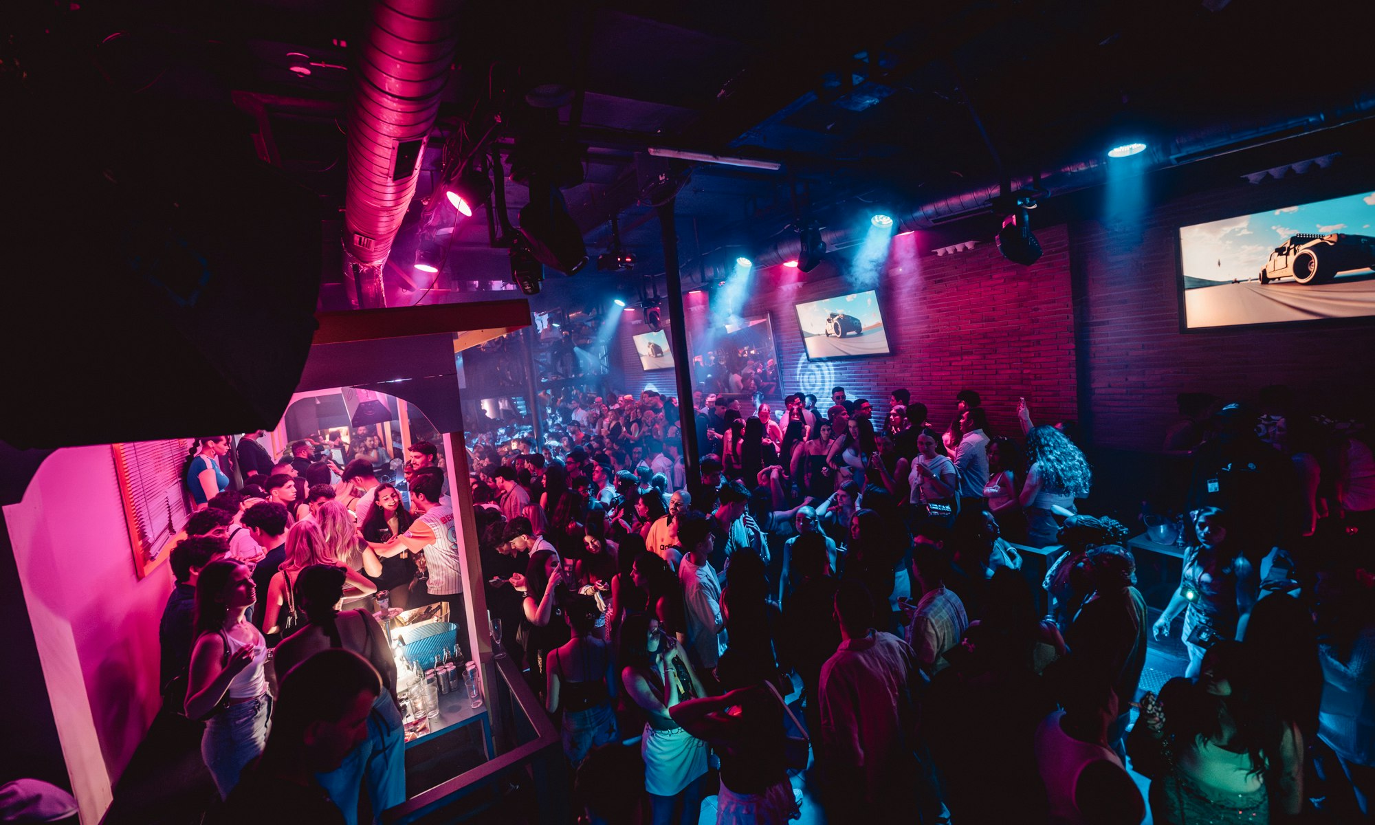 Friday - Reggaeton & Hits / Guest list