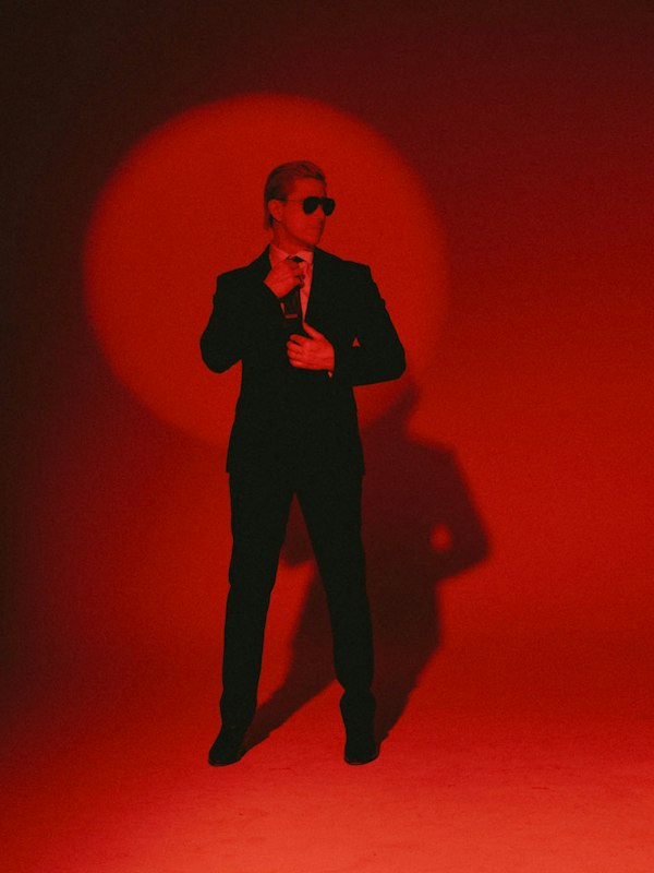 Interpol (Paul Banks): 'This Mirror Weighs A Ton' DJ Set
