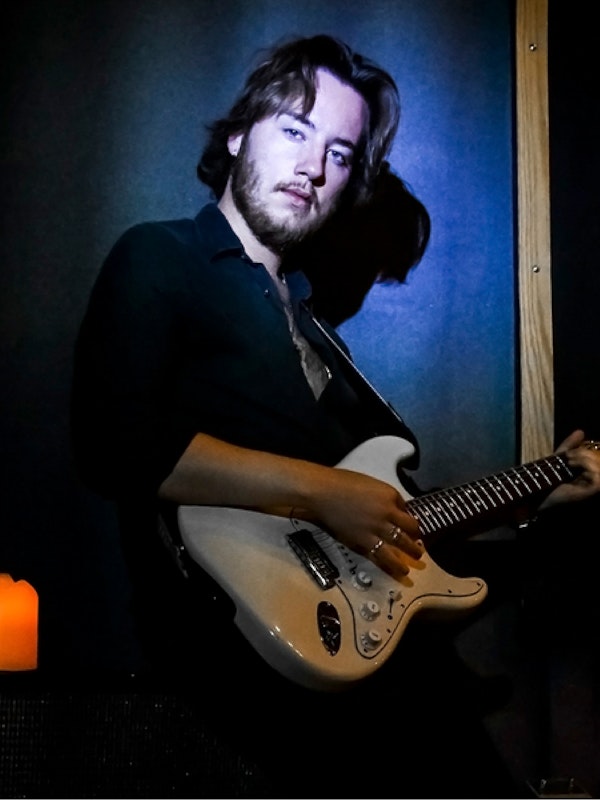 AN EVENING with QUINN SULLIVAN