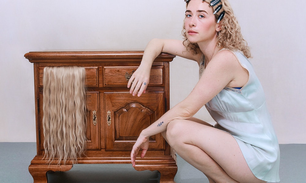 Blondshell: Stripped-back Set + Signing