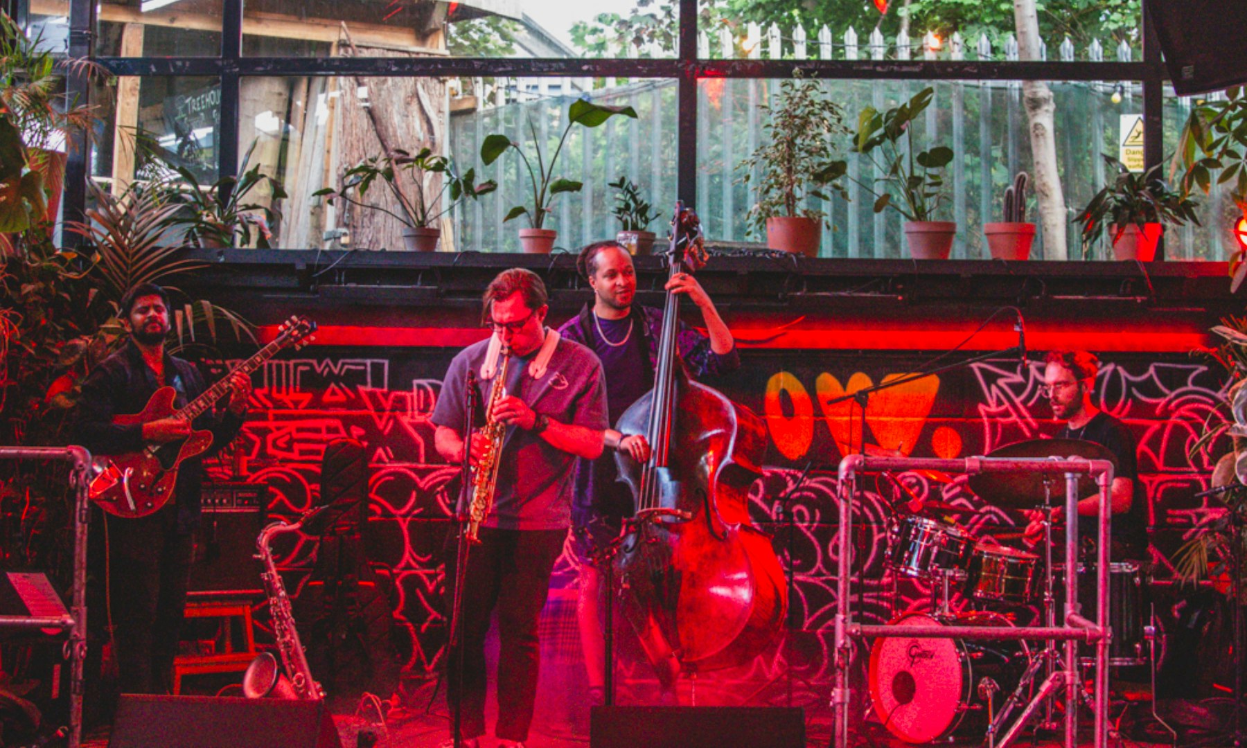 LIVE JAZZ JAM W/ STRATOS