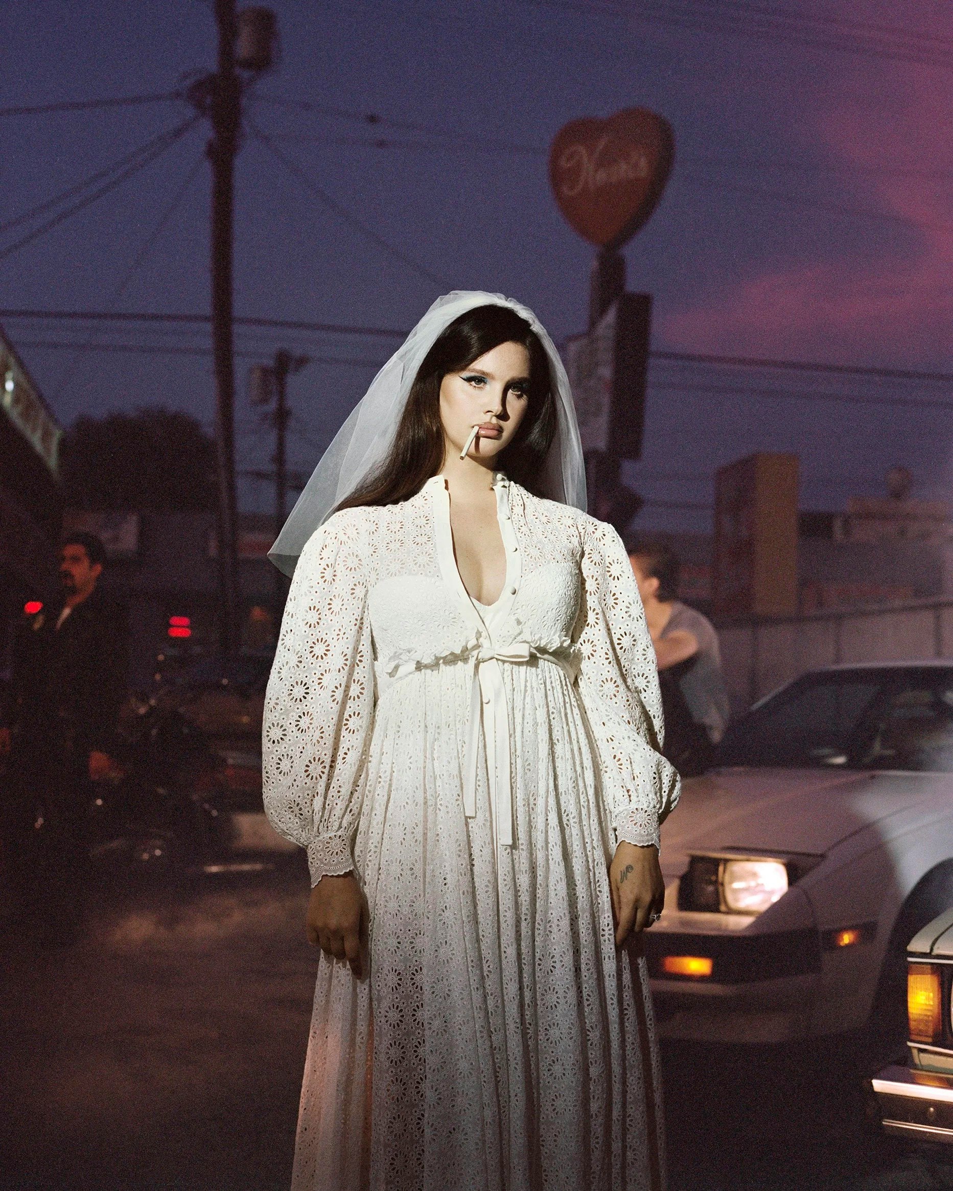 LANA DEL REY - LUST FOR LIFE BOOK LAUNCH + KARAOKE at Bethnal Green Working Men's Club, London