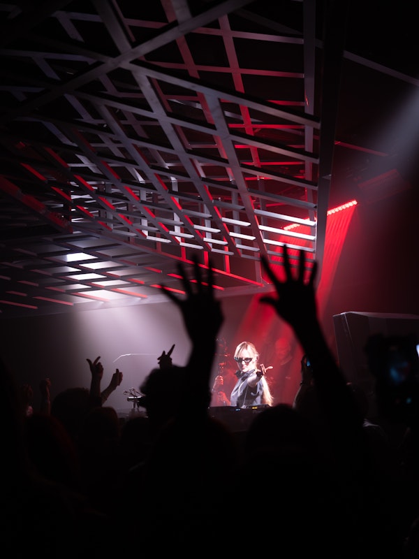 GOLDFISH LIVE + SPECIAL GUESTS