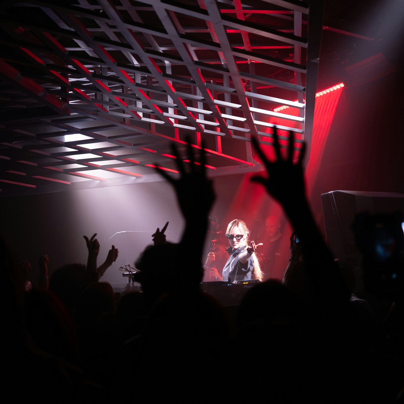 GOLDFISH LIVE + SPECIAL GUESTS