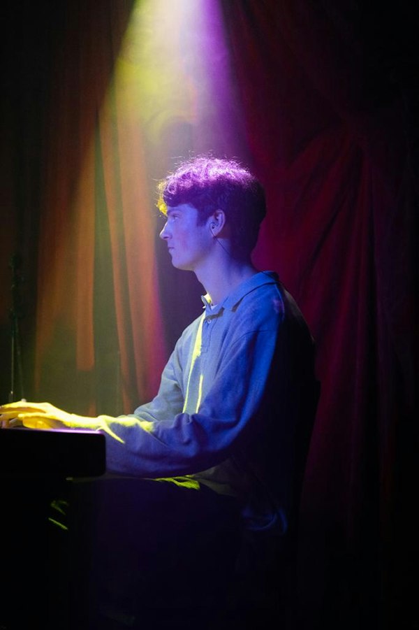 Wednesday Unplugged Jazz: Lior Solomons-Wise Trio