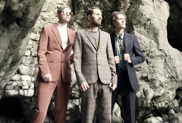 Stornoway: Live + Signing
