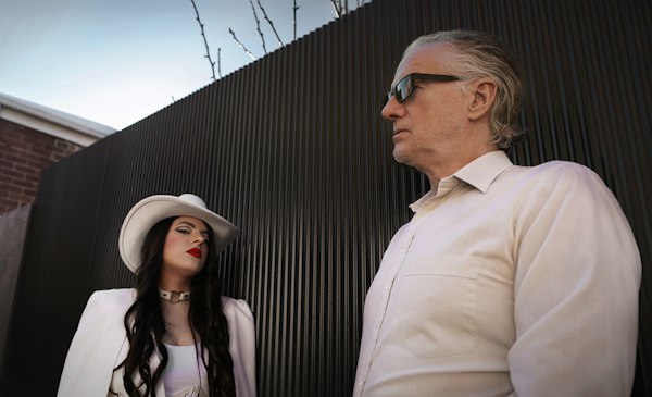 Mick Harvey & Amanda Acevedo: Stripped Back + Singing
