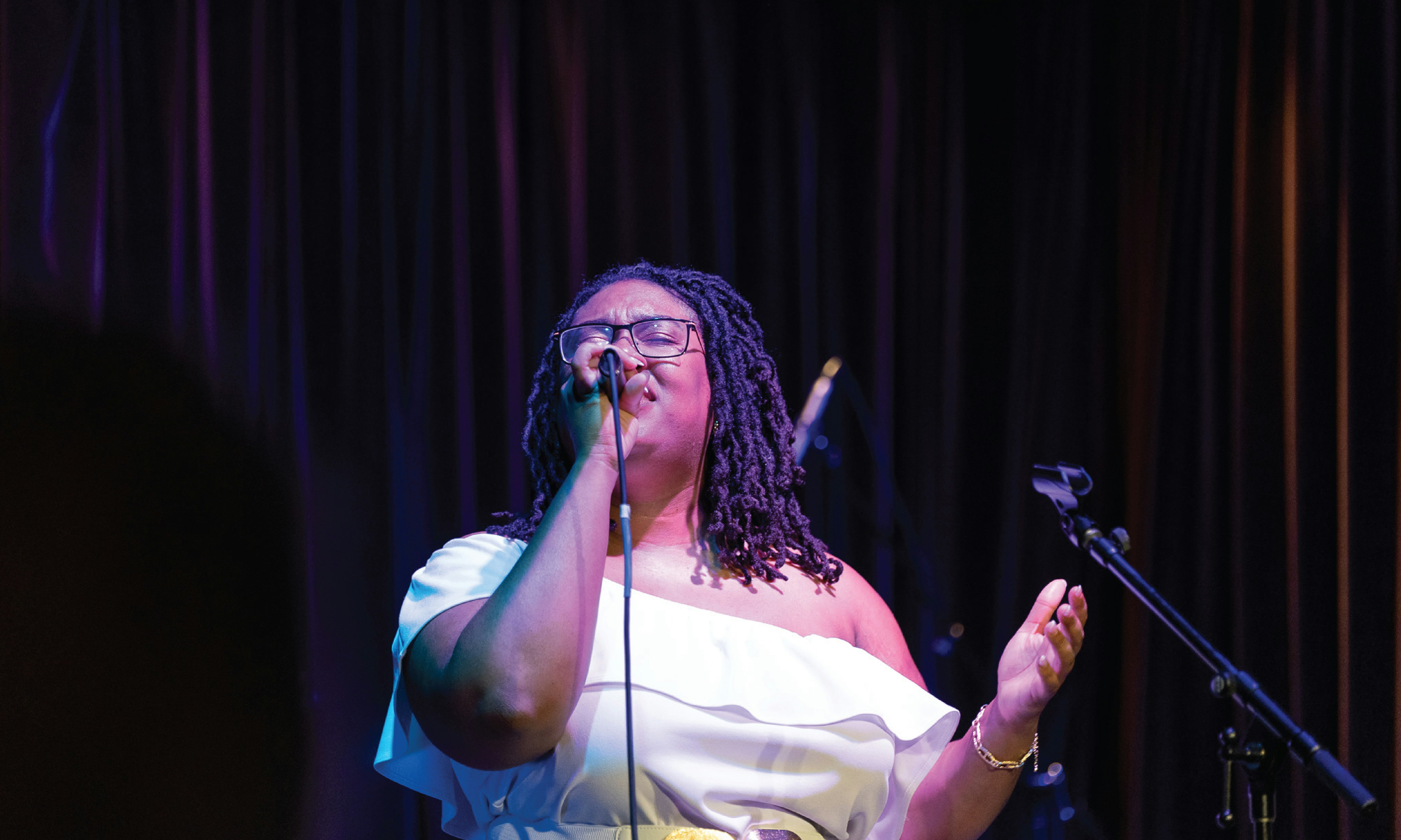 Nia Elise sings Anita Baker