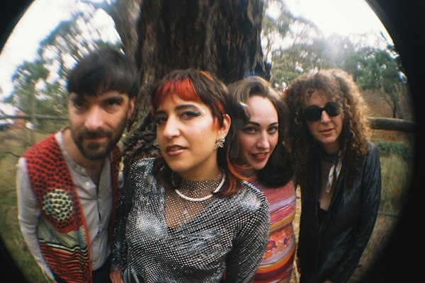 Derya Yildirim & Grup Şimşek + Thee Marloes