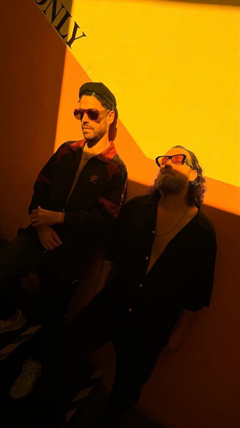 Imagem da fonte — Red Axes