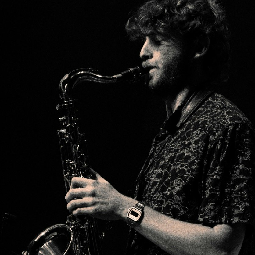 JAZZ: Oskar Jones