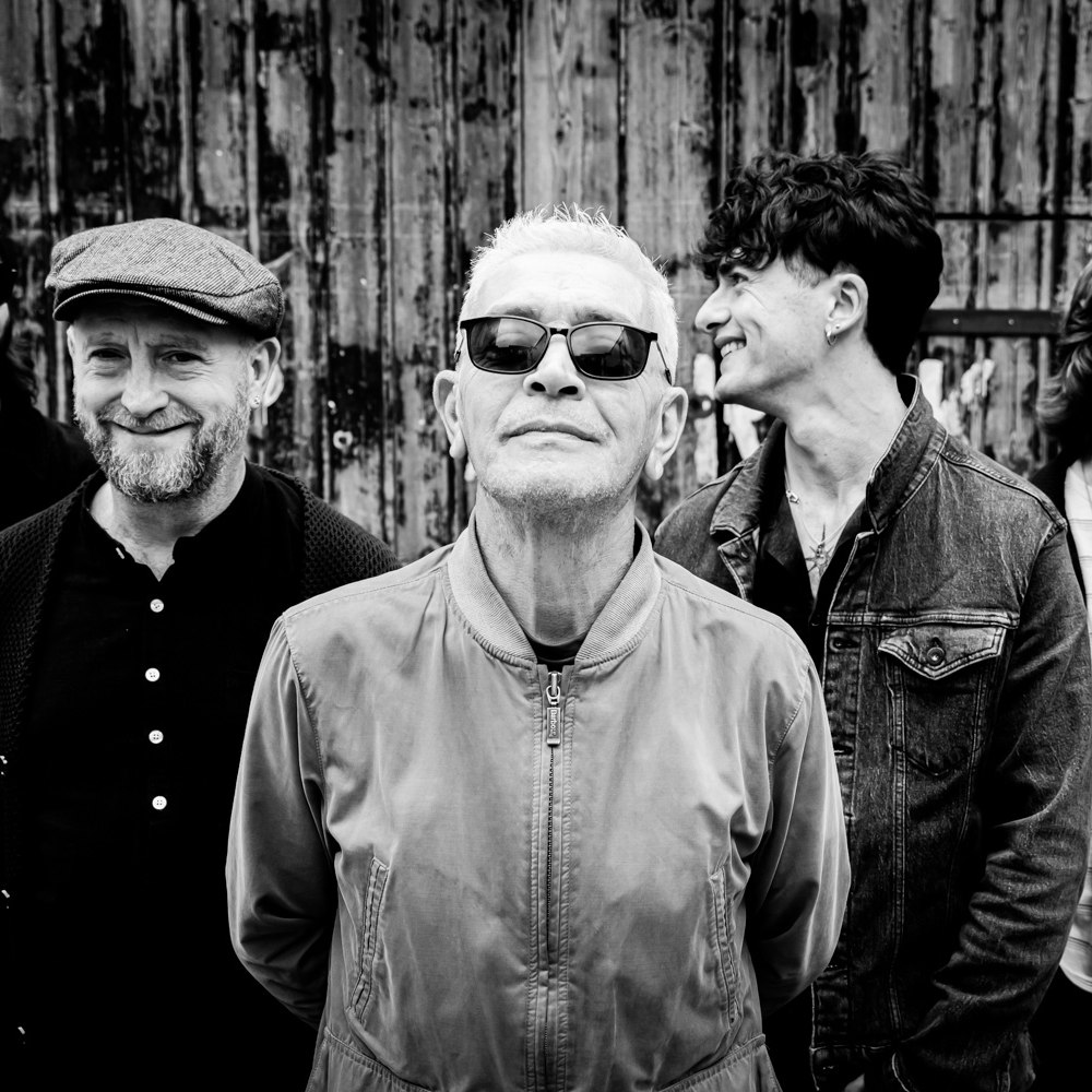 Michael Head and the Red Elastic Band