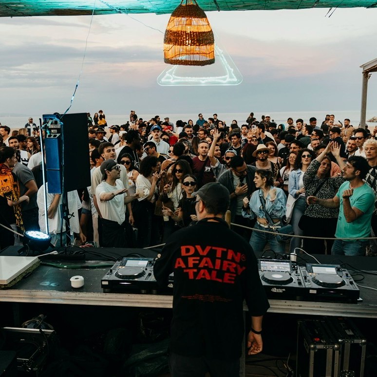 FREE OPEN AIR BEACH PARTY: LOST invites POSAY