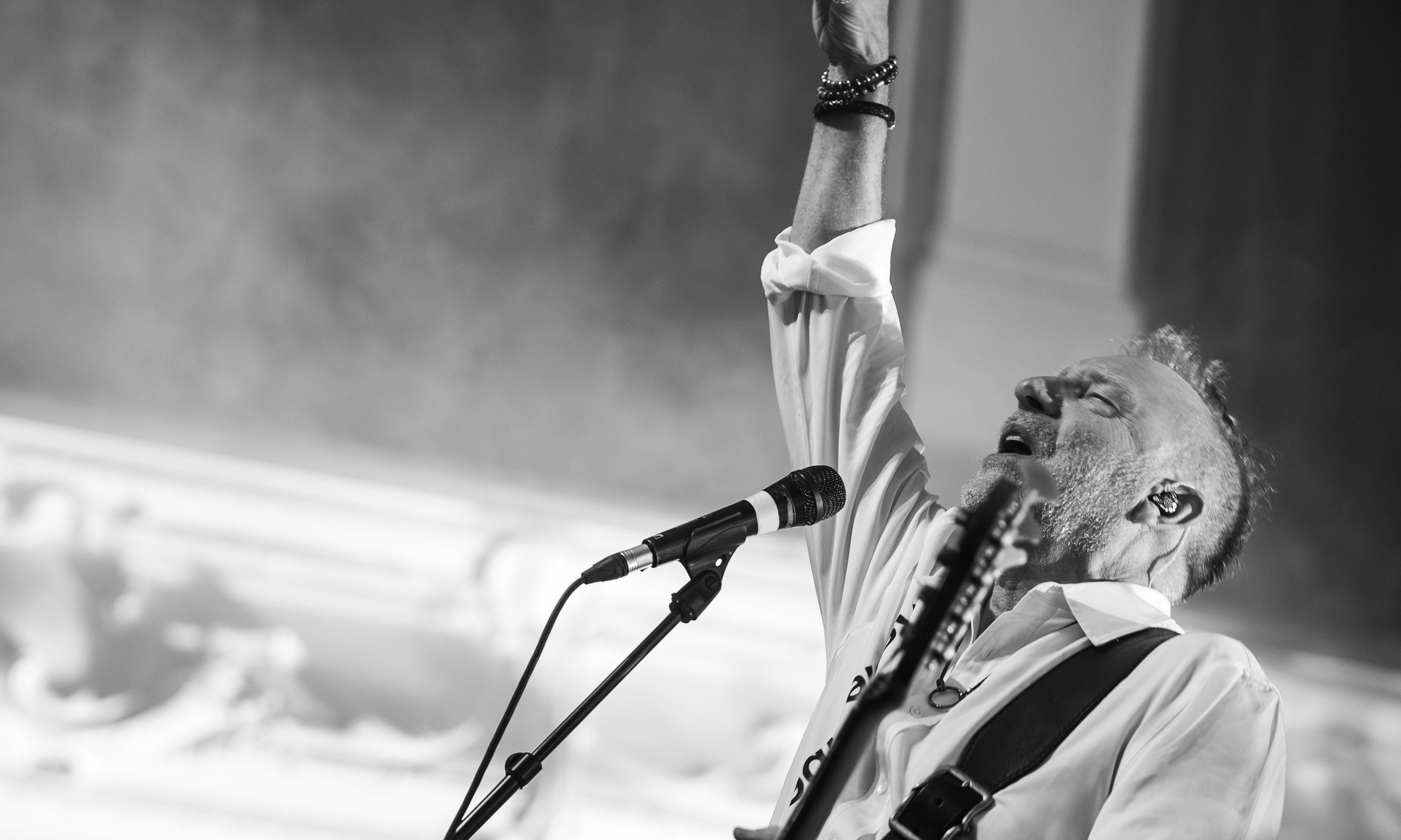 PETER HOOK & THE LIGHT