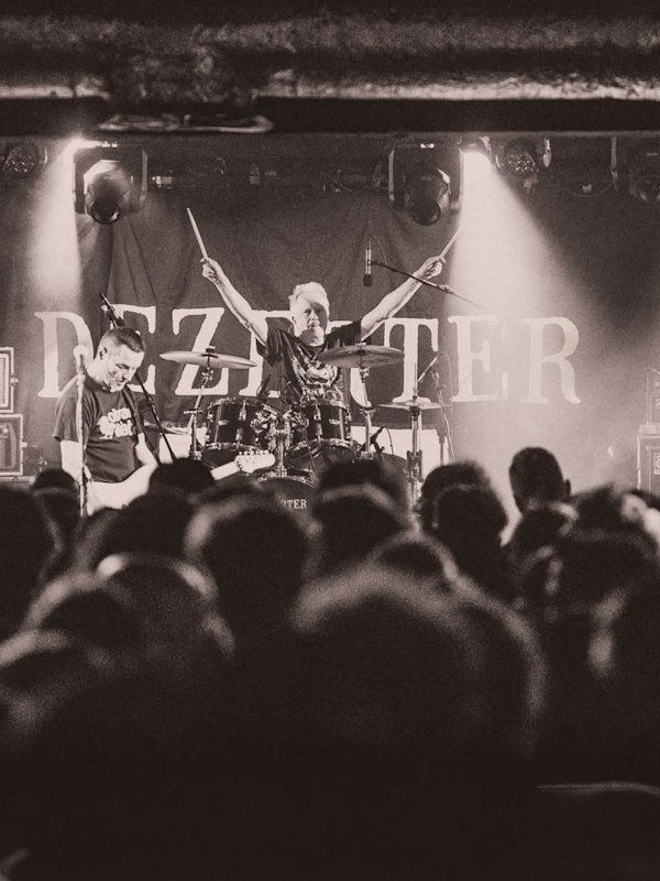 DEZERTER