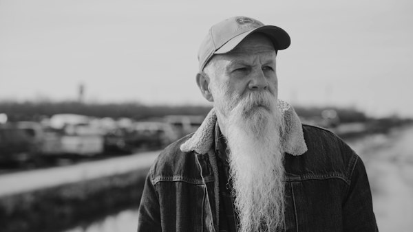 Seasick Steve: Acoustic + Signing