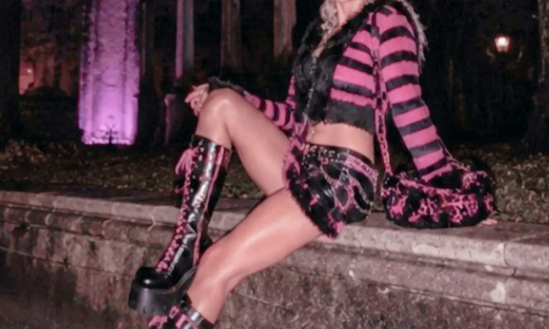 La Muñeca Tour