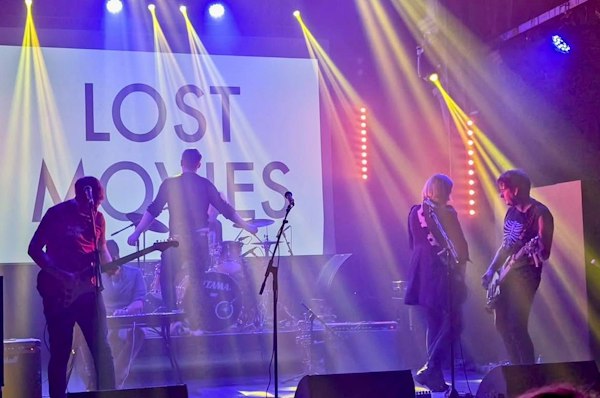 Lost Movies / Laura Wyatt - Live at the Hot Box