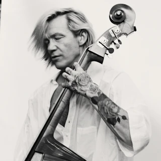Wojtek Mazolewski: Live + Signing