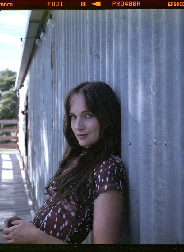 Gretta Ray: Stripped Back + Signing