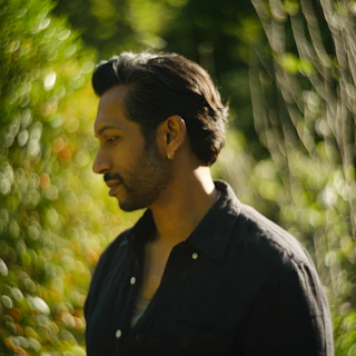 Hrishikesh Hirway: In Conversation + Acoustic