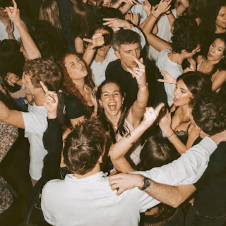 BOTTOMLESS NYE AT SIMMONS BANK