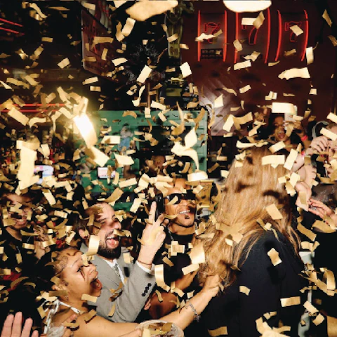 BOTTOMLESS NYE AT SIMMONS KINGS CROSS