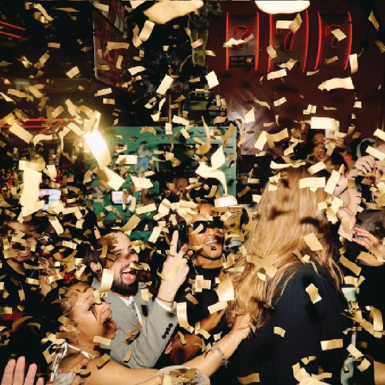 BOTTOMLESS NYE AT SIMMONS KINGS CROSS