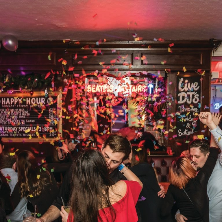 BOTTOMLESS NYE AT SIMMONS TOTTENHAM COURT ROAD