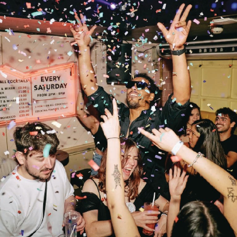 BOTTOMLESS NYE AT SIMMONS TOTTENHAM COURT ROAD