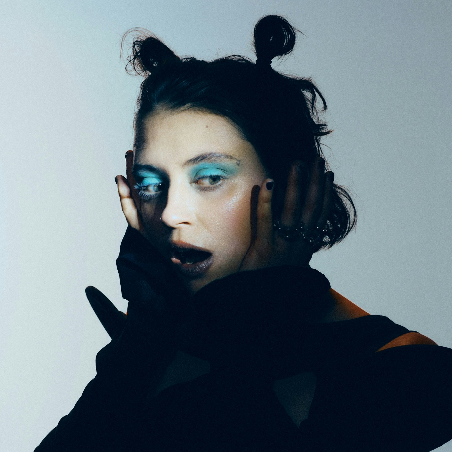 Pomme Live + Signing