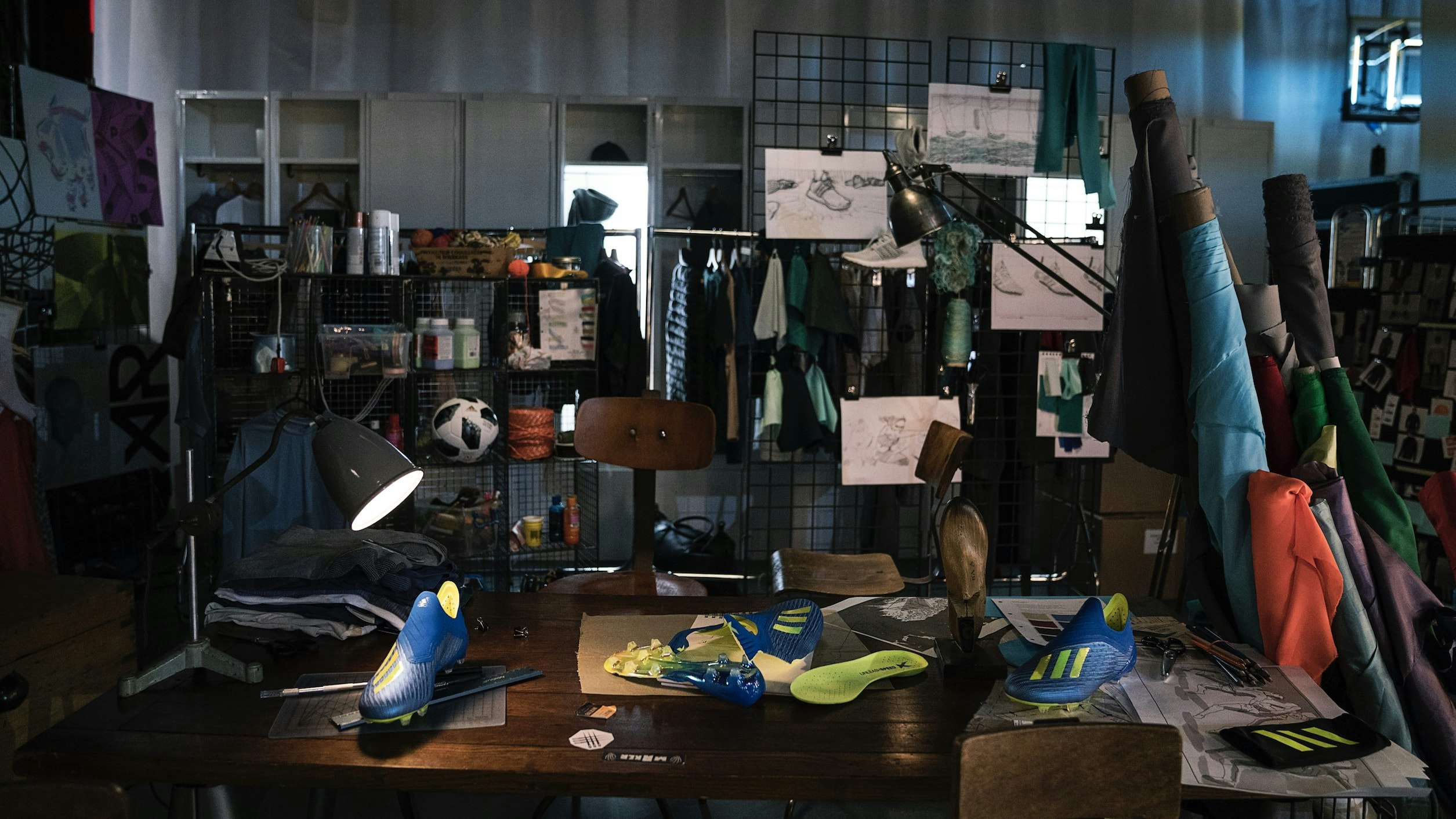 stivaletti uomo con lacci